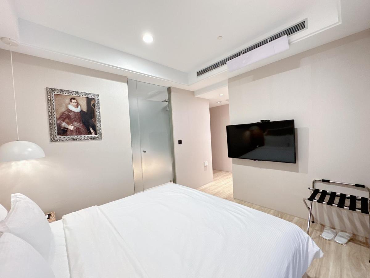 Hua Hotel Tainan Buitenkant foto