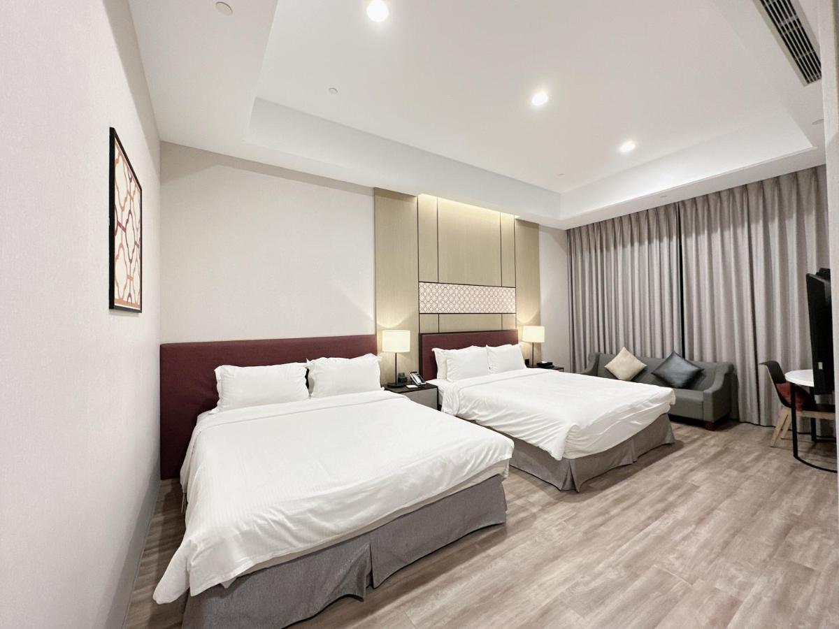 Hua Hotel Tainan Buitenkant foto