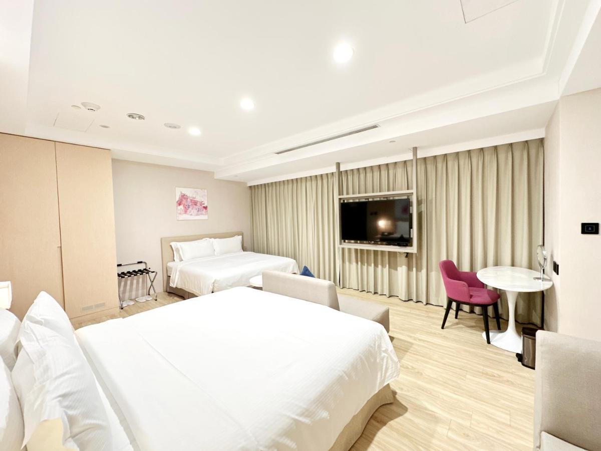 Hua Hotel Tainan Buitenkant foto