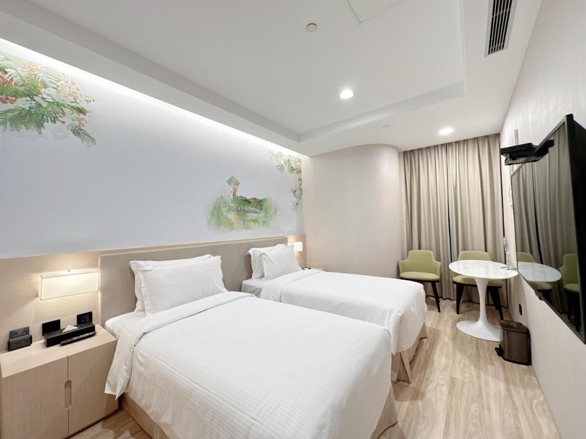 Hua Hotel Tainan Buitenkant foto