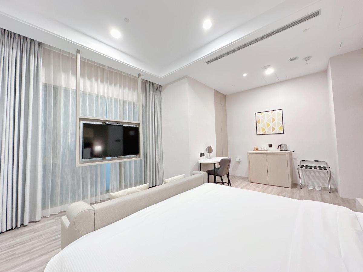 Hua Hotel Tainan Buitenkant foto