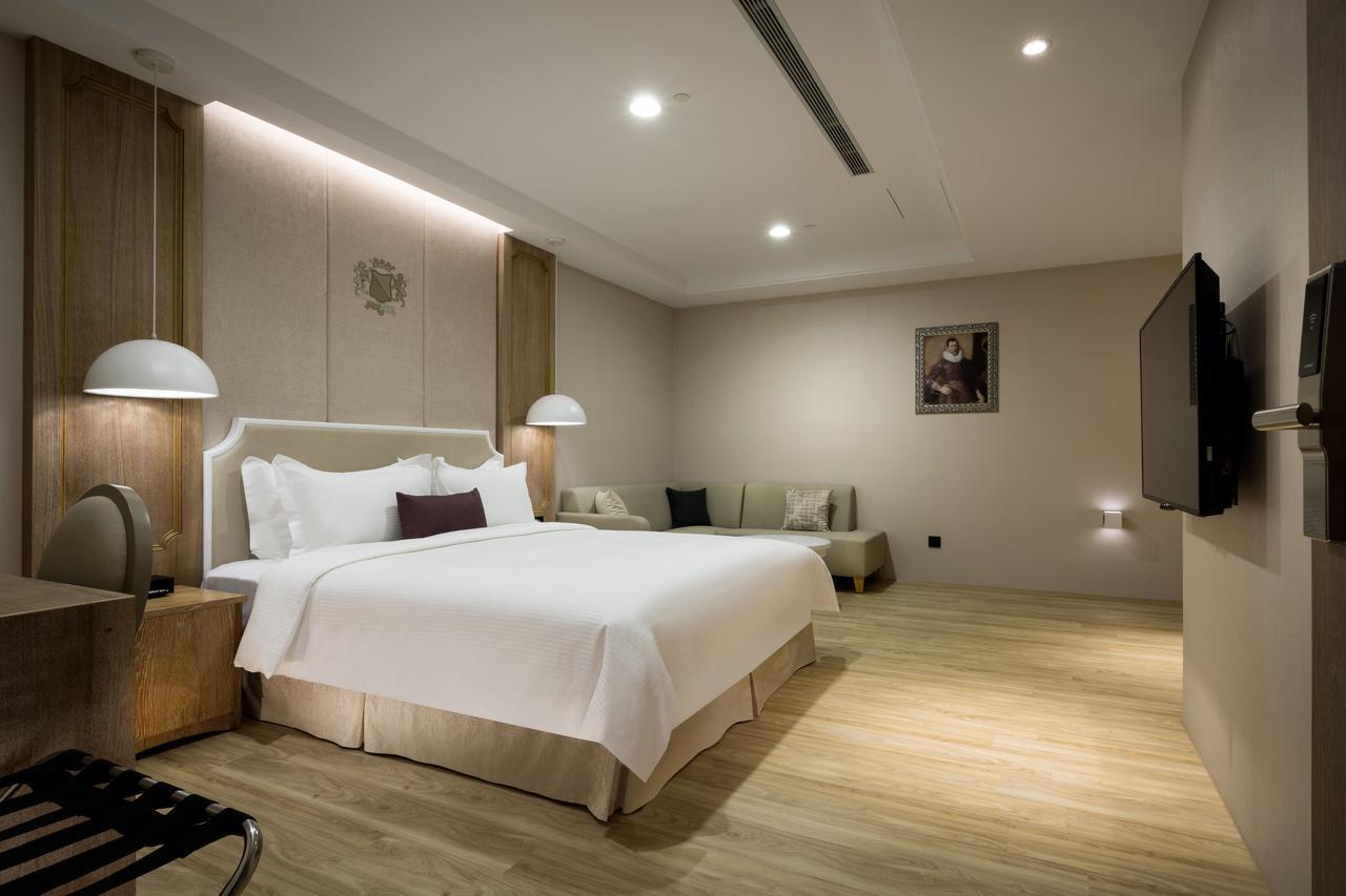 Hua Hotel Tainan Buitenkant foto