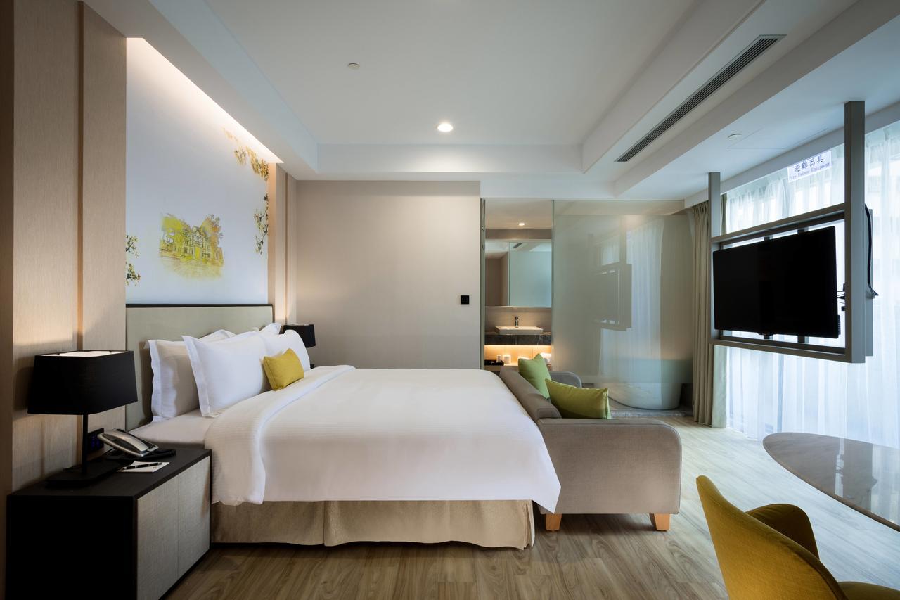 Hua Hotel Tainan Buitenkant foto