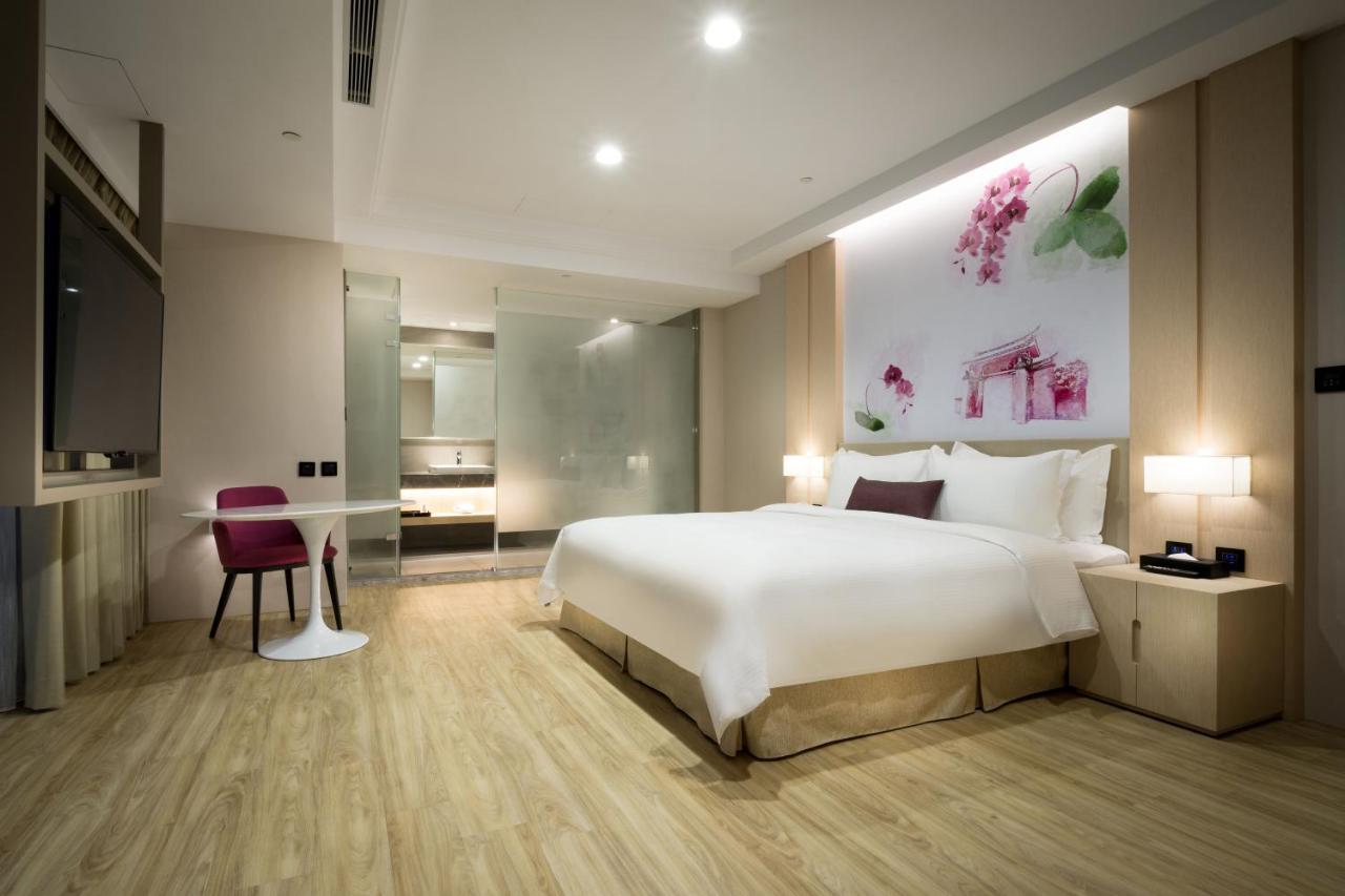 Hua Hotel Tainan Buitenkant foto