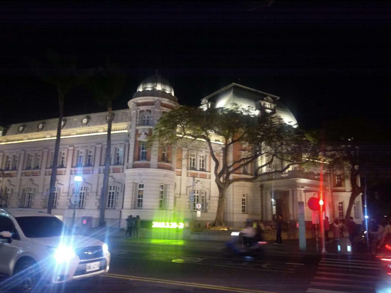 Hua Hotel Tainan Buitenkant foto