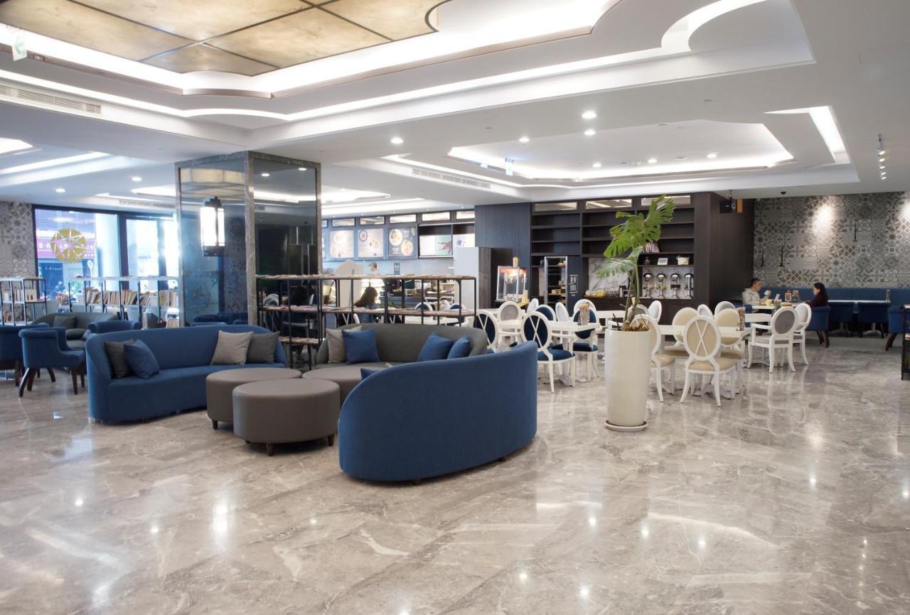 Hua Hotel Tainan Buitenkant foto